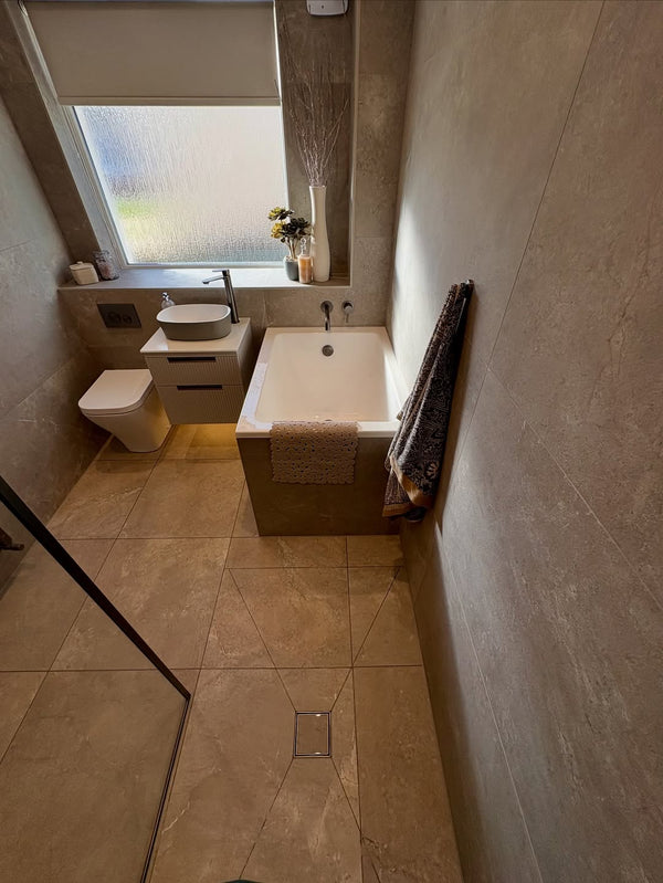 Omnitub 1050 x 750 handmade UK deep soaking tub 600mm depth rectangular - top-down view