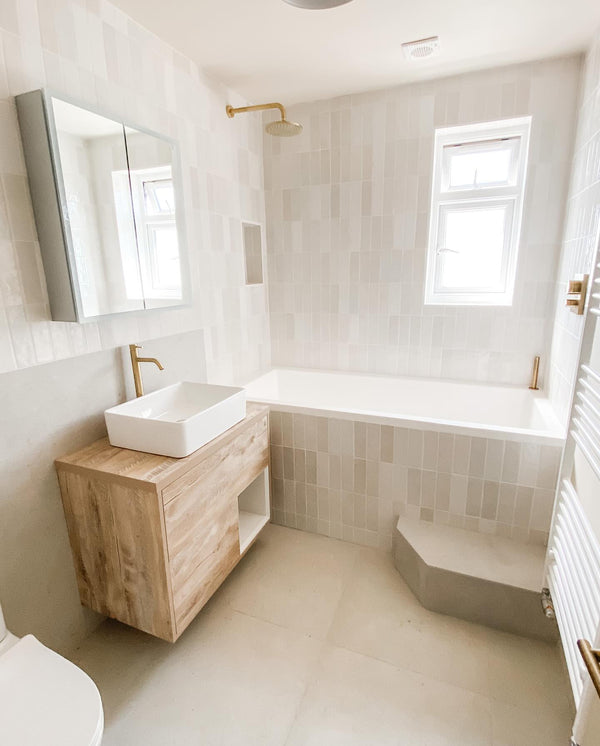 Omnitub Deluxe Plus 1800 x 800 handmade UK deep soaking tub 600mm depth rectangular - interior detail
