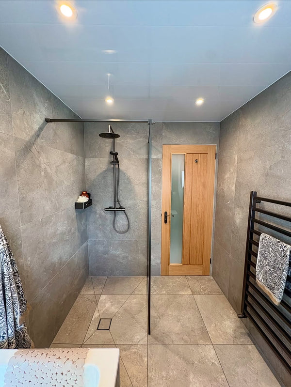 Omnitub 1050 x 750 handmade UK deep soaking tub 600mm depth rectangular - interior detail