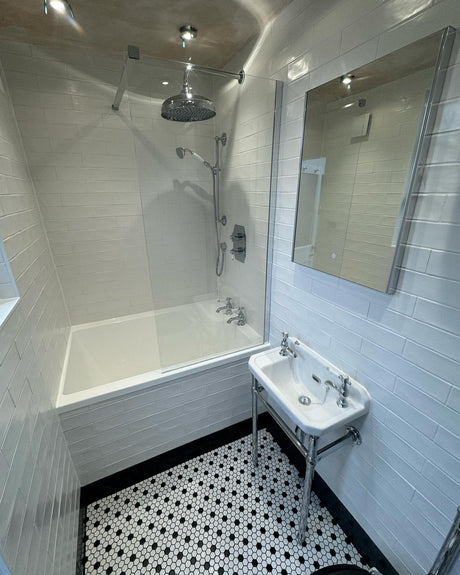 1250 L x 850 W x 625 H. Bain profond. Omnitub Solo Suprême