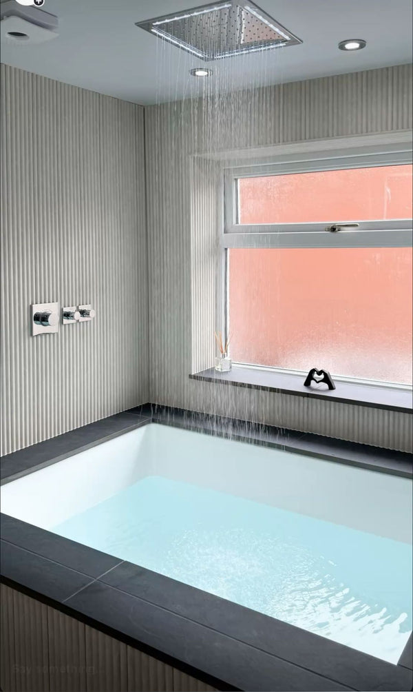 Omnitub 1500 x 1050 handmade UK deep soaking tub 600mm depth wide rectangular - interior detail