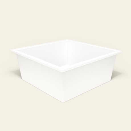 Omnitub 1500×1500 white deep soaking bath — three-quarter [render:6_grounded:nofeet]