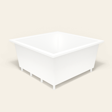 Omnitub 1400×1400 white deep soaking bath — three-quarter, with feet [render:6_grounded:feet]