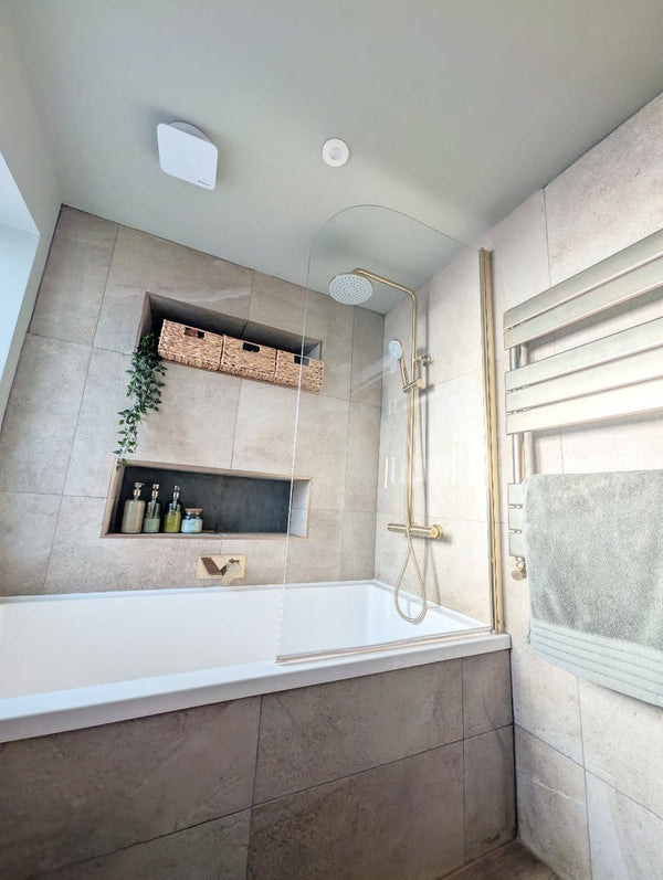 Omnitub Solo Extreme 1600 x 800 handmade UK deep soaking tub 600mm depth rectangular - interior detail