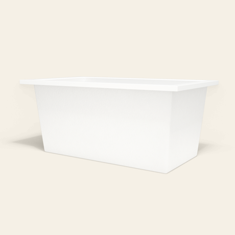 Omnitub 1400×800 white deep soaking bath — low hero [render:8_low_hero:nofeet]