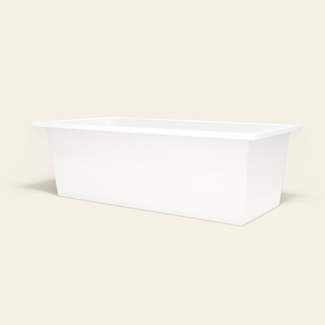 Omnitub 1900×900 white deep soaking bath — low hero [render:8_low_hero:nofeet]