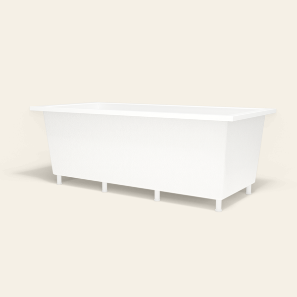 Omnitub 1900×900 white deep soaking bath — low hero, with feet [render:8_low_hero:feet]