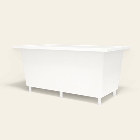 Omnitub 1500×800 white deep soaking bath — low hero, with feet [render:8_low_hero:feet]