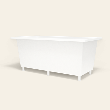 Omnitub 1600×800 white deep soaking bath — low hero, with feet [render:8_low_hero:feet]