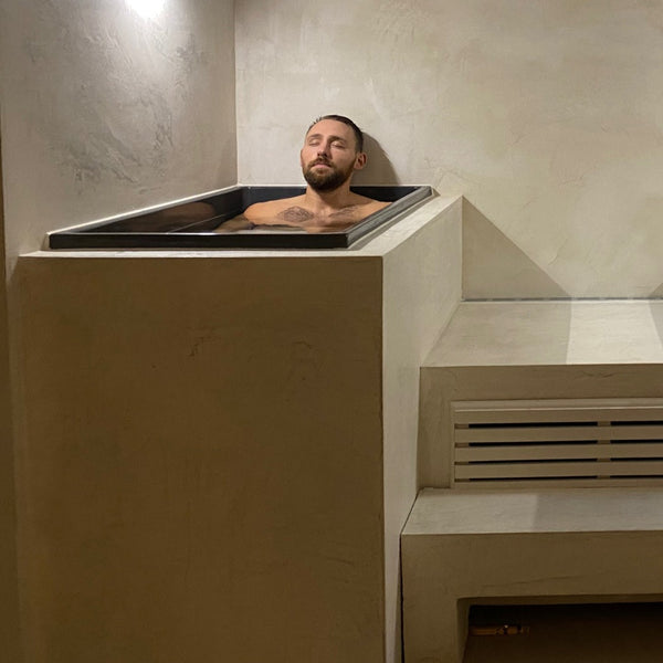 Omnitub 1100 x 600 UK seated soaking tub 1000mm depth rectangular - additional view