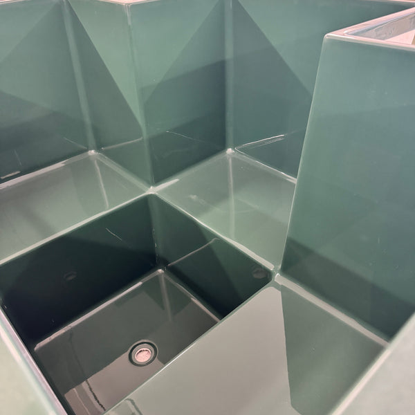 Omnitub 1500 x 1500 UK seated soaking tub 1000mm depth - top-down view