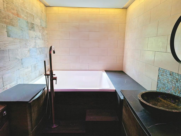 Omnitub Duo Ultra 1500 x 1500 handmade deep soaking tub 600mm depth square - main product view