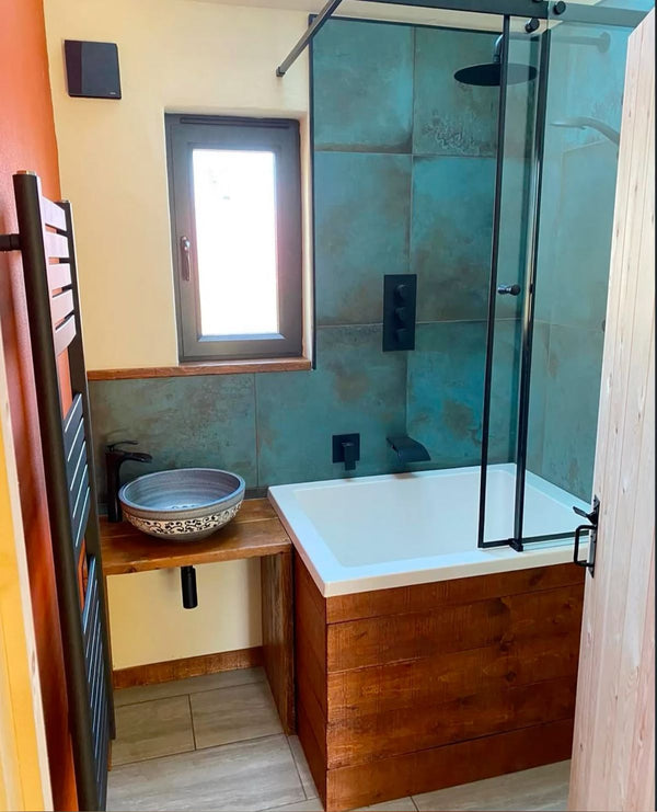 Omnitub Duo Square 1050 x 1050 deep soaking tub 600mm depth square - installed in bathroom