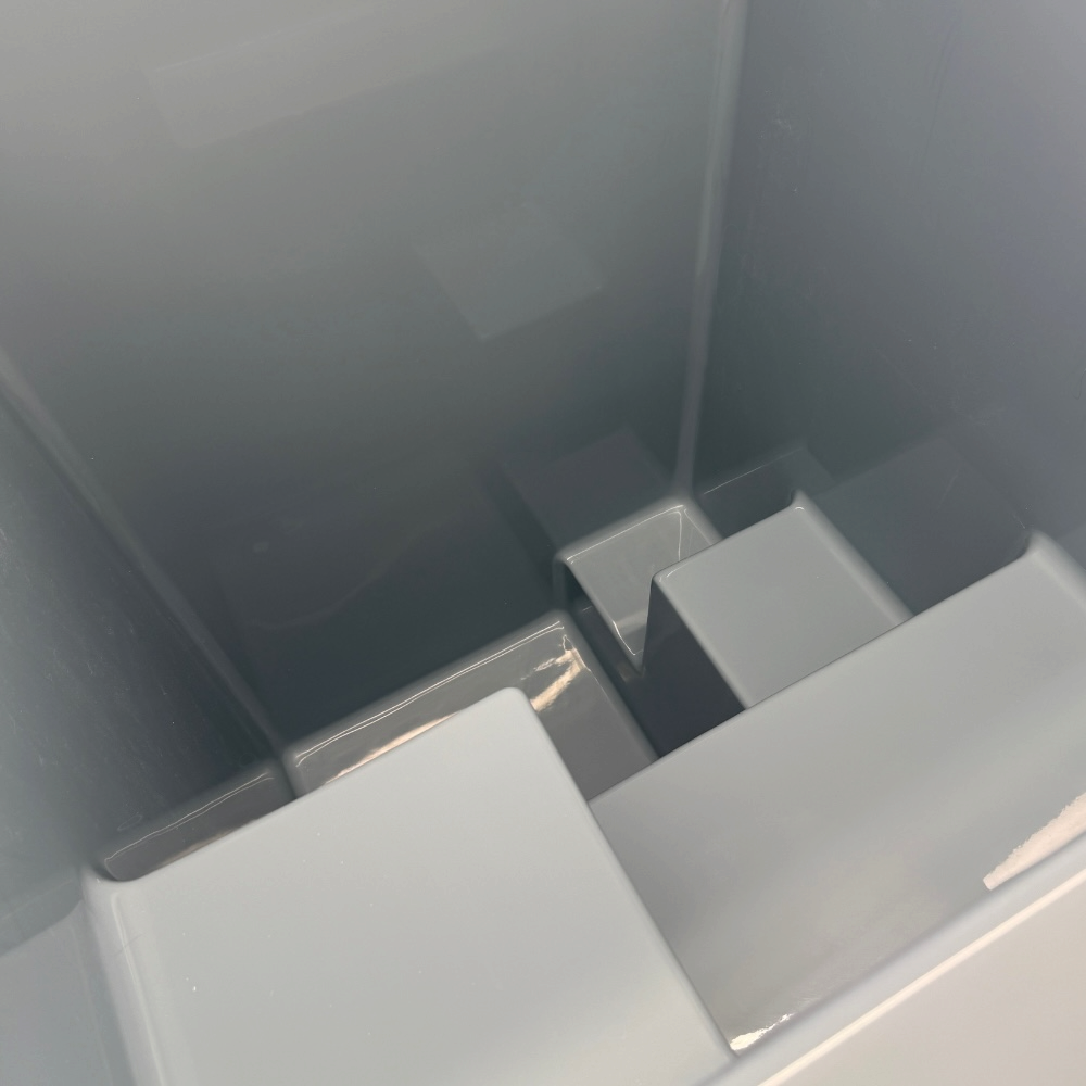 Omnitub 1000 x 1000 plunge tub 1500mm depth stepped square - side angle