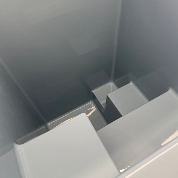 Omnitub 1000 x 1000 plunge tub 1500mm depth stepped square - side angle
