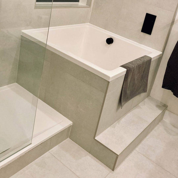 Omnitub Duo Square 1050 x 1050 deep soaking tub 600mm depth square - side angle 2
