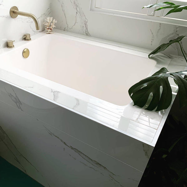 Omnitub 1050 x 750 handmade UK deep soaking tub 600mm depth rectangular - interior detail 2