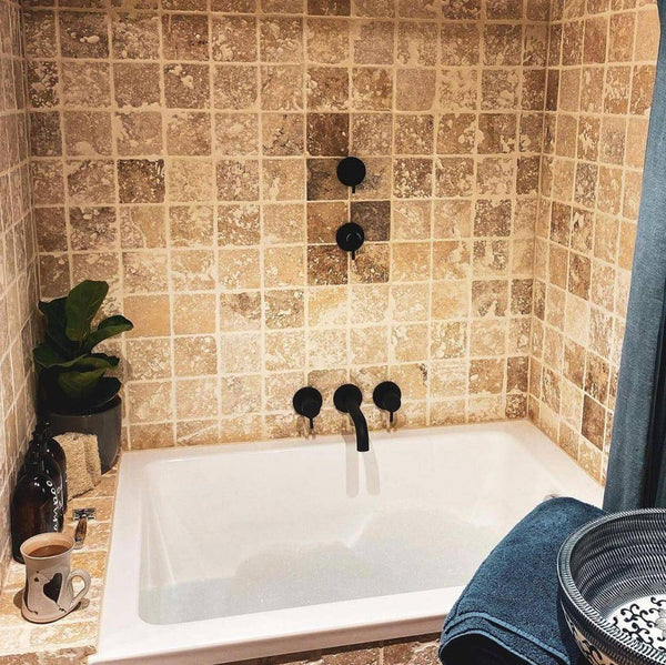 Omnitub 1050 x 750 handmade UK deep soaking tub 600mm depth rectangular - colour detail