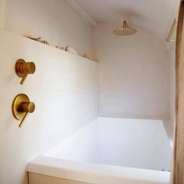 Omnitub Solo Plus 1250 x 750 UK deep soaking tub 600mm depth rectangular - feature highlight