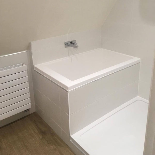 Omnitub Solo Plus 1250 x 750 UK deep soaking tub 600mm depth rectangular - styled setting