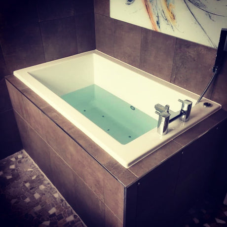 1250 x 750 Deep Bath Handmade in Somerset with Free Shipping. Optional Whirlpools, Jet Spas, Lights. Available in Any Colour, Panels & Wastes. Made In Britain.