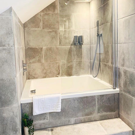 1250 x 1050 Deep Bath Handmade in Somerset with Free Shipping. Optional Whirlpools, Jet Spas, Lights. Available in Any Colour, Panels & Wastes. Made In Britain.