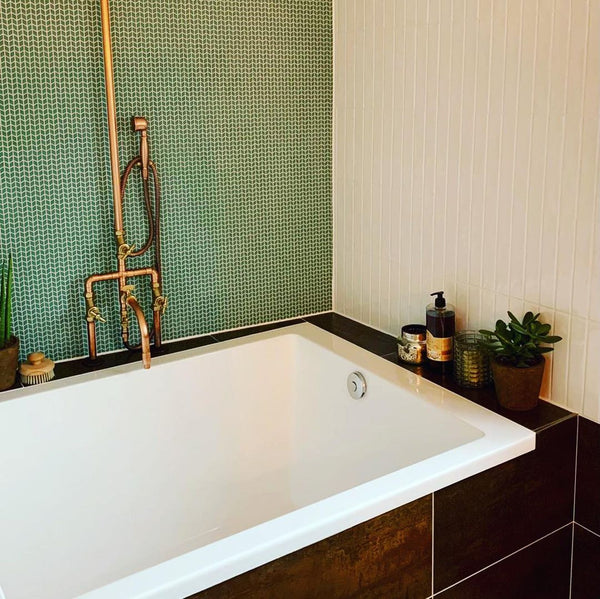Omnitub Duo Square 1050 x 1050 deep soaking tub 600mm depth square - finish and texture 2