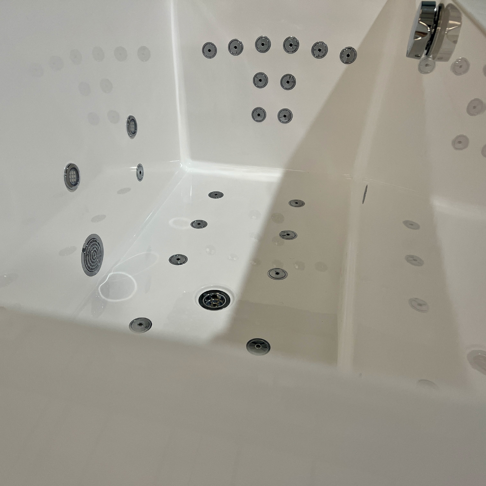 Deep Bath | Seated Baths | Japanese Soaking Tub | Japanese Bath | Omnitub® Pro Deep Soaking Whirlpool Experience | Extra Deep Whirlpool Bath