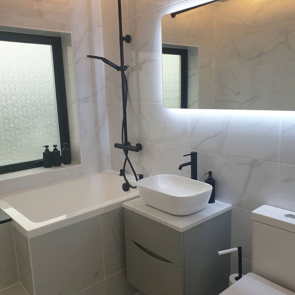 Omnitub 1050 x 750 handmade UK deep soaking tub 600mm depth rectangular - bathroom installation